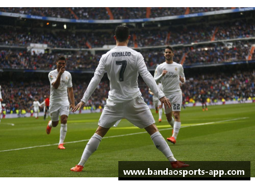 皇马球员壁纸：尽情展现球场魅力